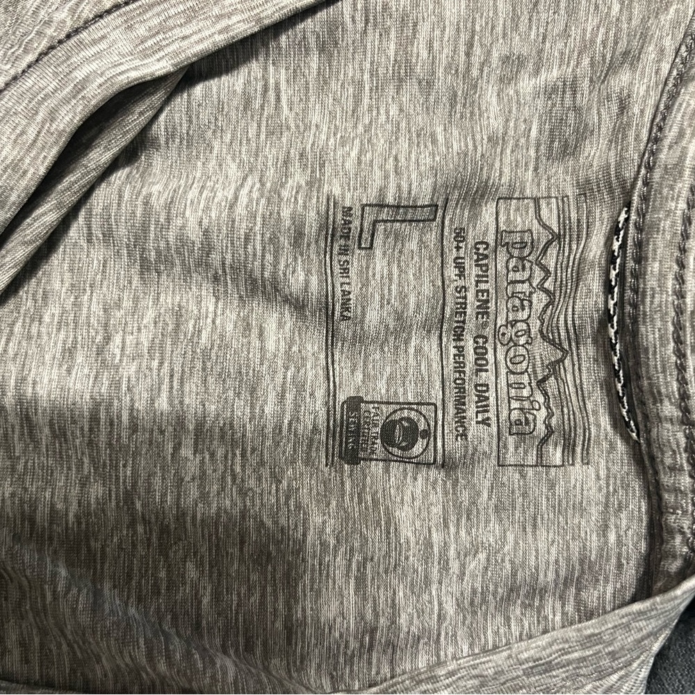 Patagonia Heather Gray T-Shirt - Picture 3 of 3